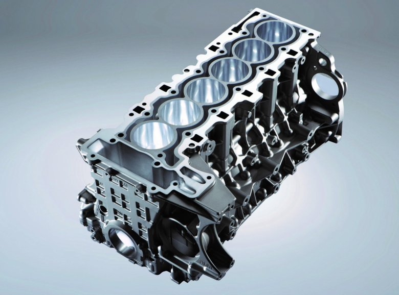 Блок цилиндров двигателя