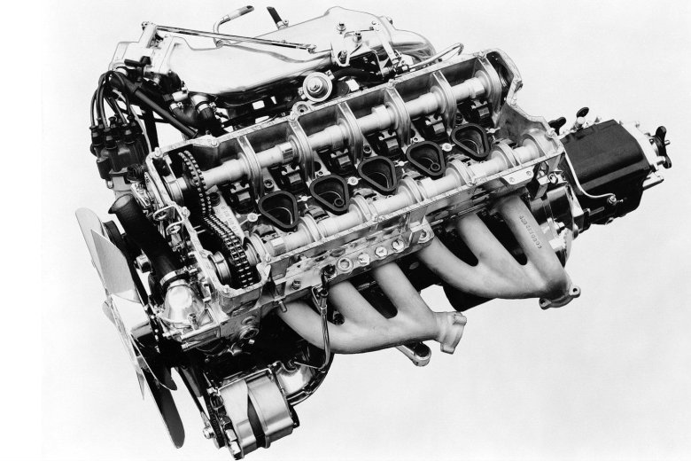 Рядный 6 цилиндровый двигатель