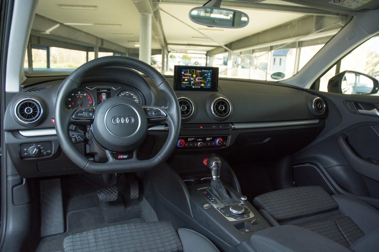 Audi a3 2017 салон