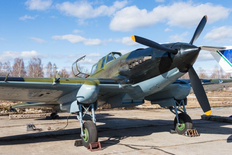 Самолет ил 2