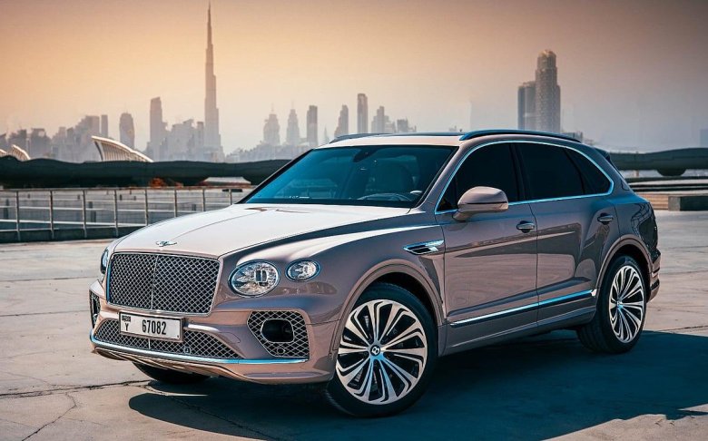 Машина bentley bentayga