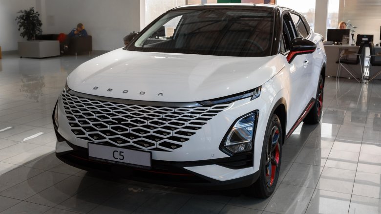 Китайская машина omoda