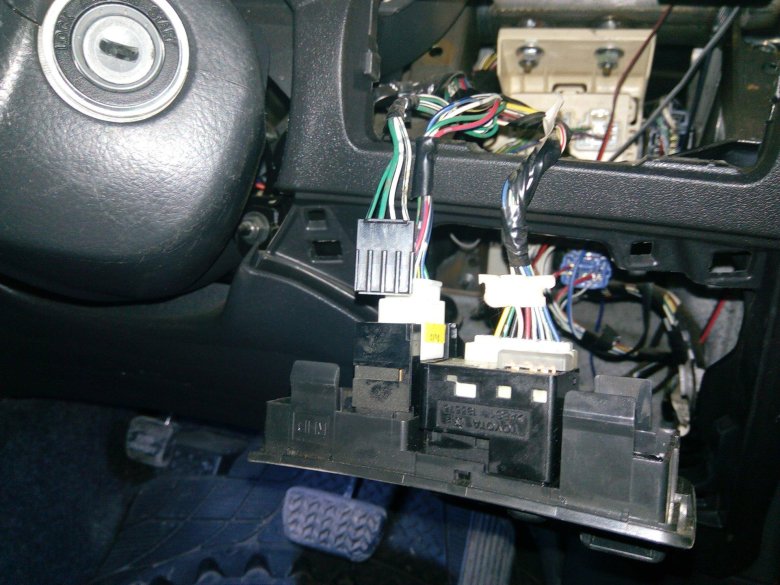 Реле противотуманных фар тойота калдина 211