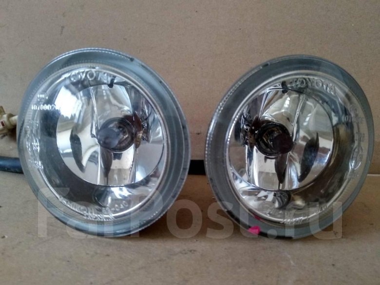 Противотуманные фары для тойота калдина 2005