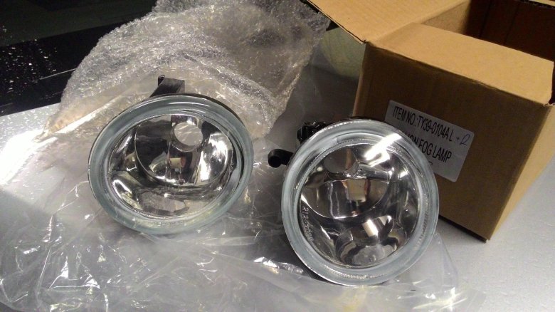 Туманки тойота виш