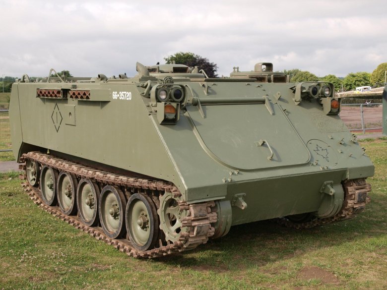 М 113 бронетранспортер
