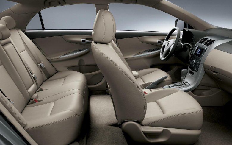 Машина тойота королла 2012 салон