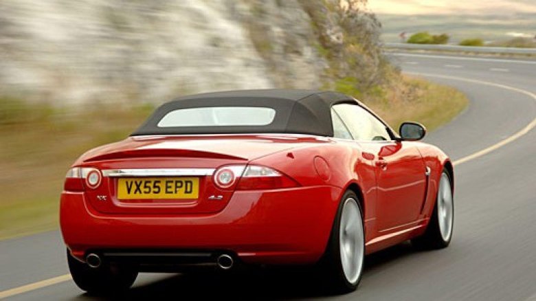 Автомобиль jaguar