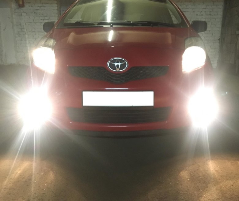 Тойота ярис 2007