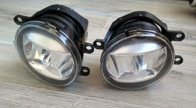 Противотуманная фара toyota