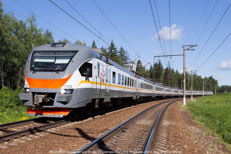 Электропоезд эп 2 д