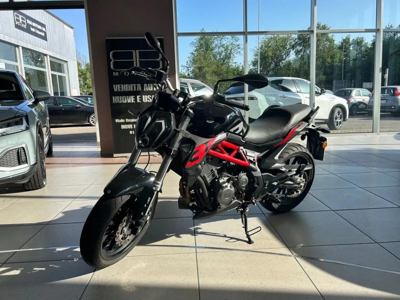 Мотоцикл benelli