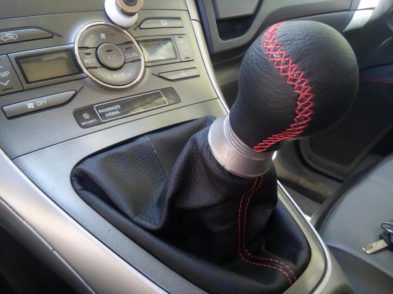 Тойота аурис ручка мкпп