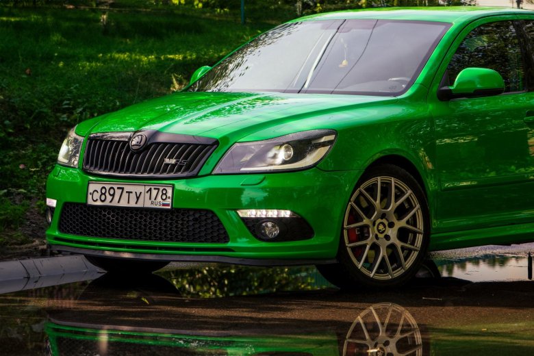 Шкода октавия 2024 рестайлинг зеленый