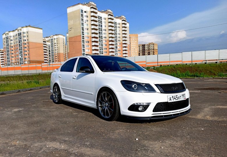 Skoda octavia a5 rs белая