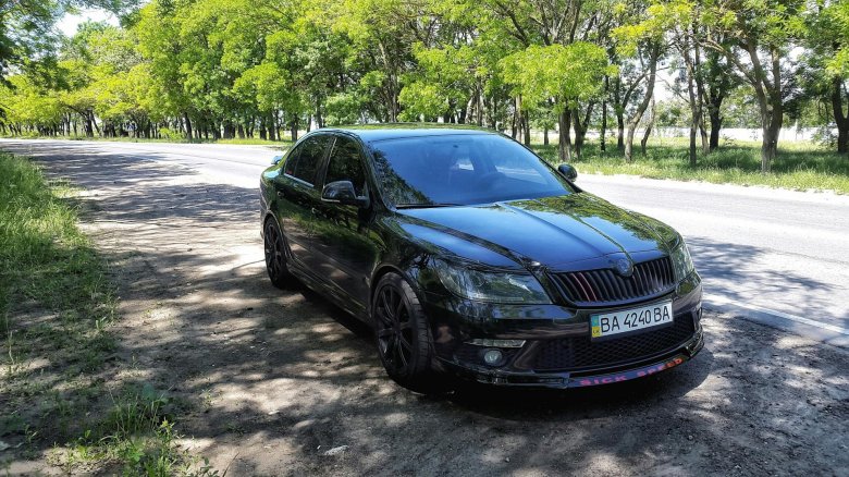 Skoda octavia a5 rs черная