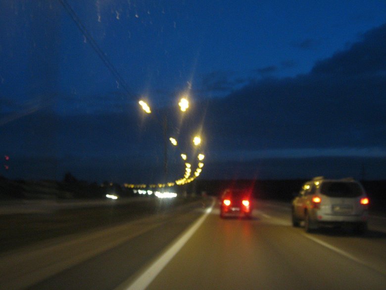 Ночная дорога из машины