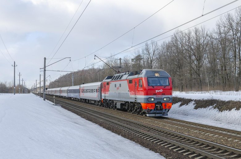 Эп 2 к с двухэтажным поездом