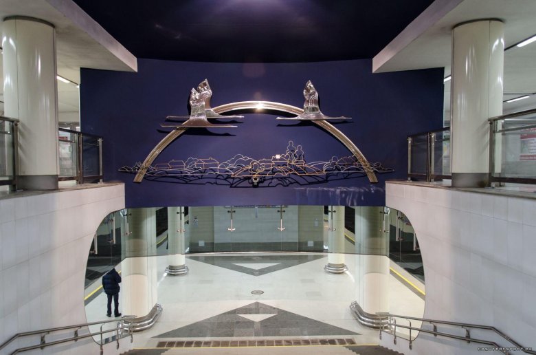 Станция метро михалово