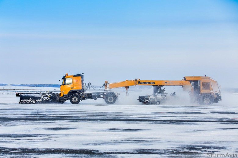 Снегоуборочная техника для аэродромов