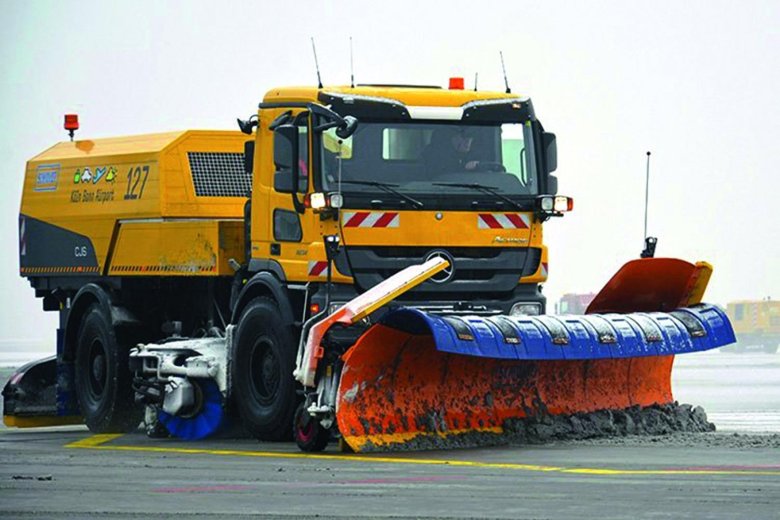 Аэродромная плужно-щеточно-продувочная машина schmidt cjs-914