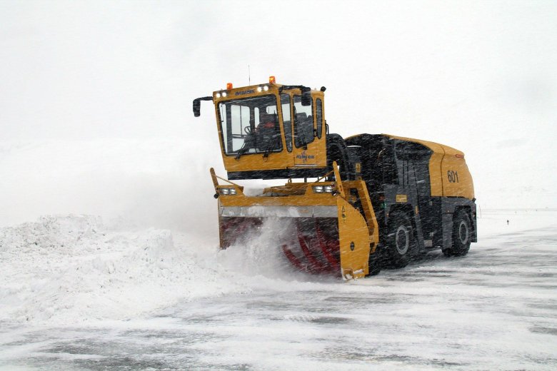 Снегоуборочная машина overaasen rs400