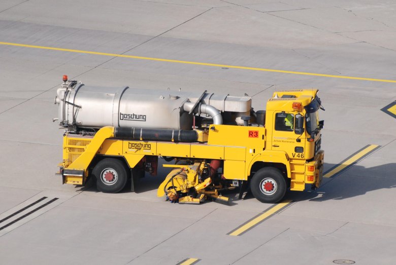 Топливозаправщик аэродромный