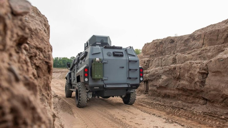 Roshel senator бронеавтомобиль