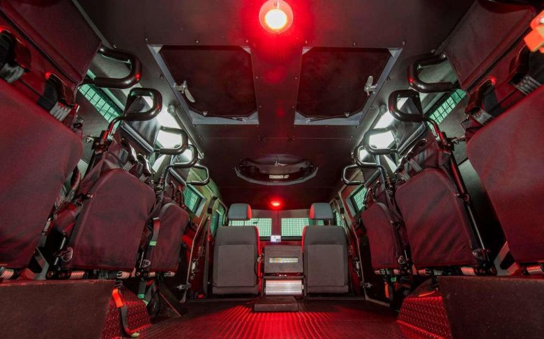 Бронеавтомобиль газ 2330 тигр салон