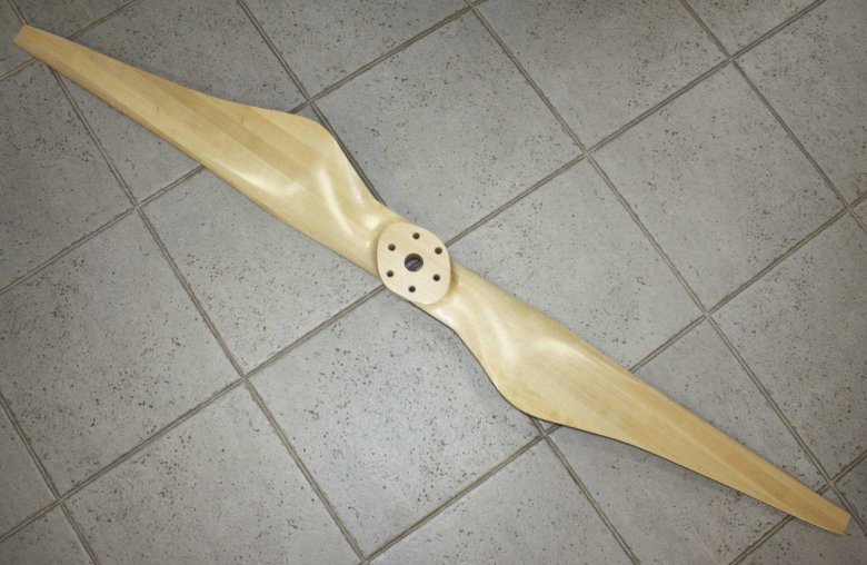 Пропеллер тяговый