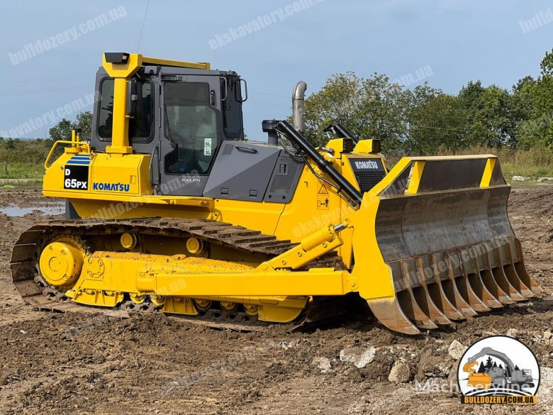 Бульдозер komatsu d65ex-16