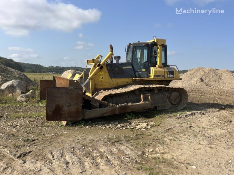 Комацу бульдозер