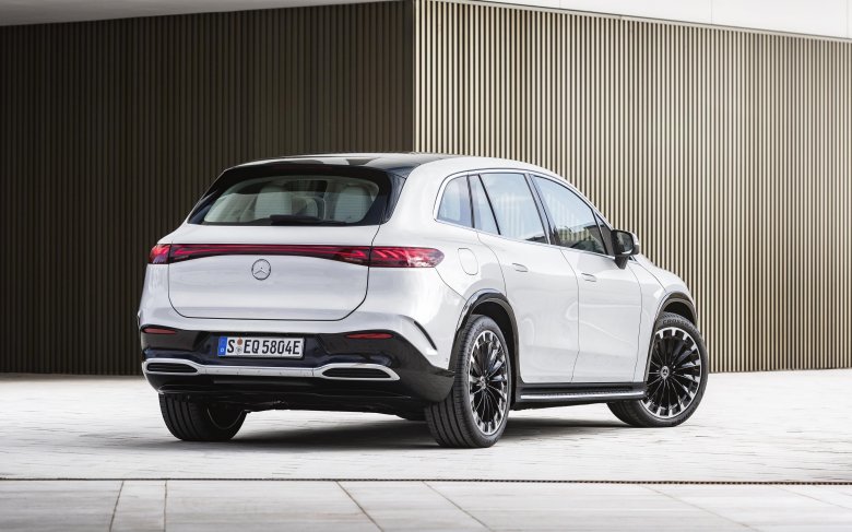 Mercedes benz eqs suv