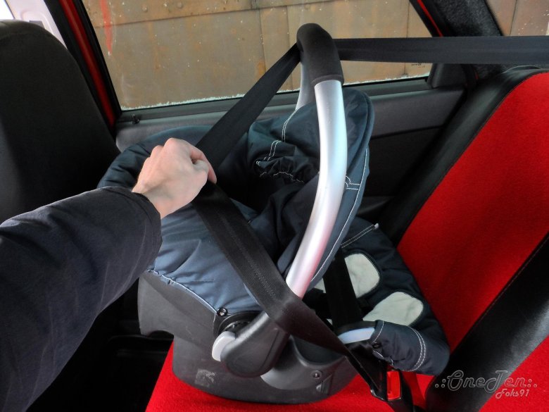 Крепление автолюльки ваз 2110