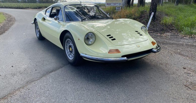 Ferrari dino 246 gt