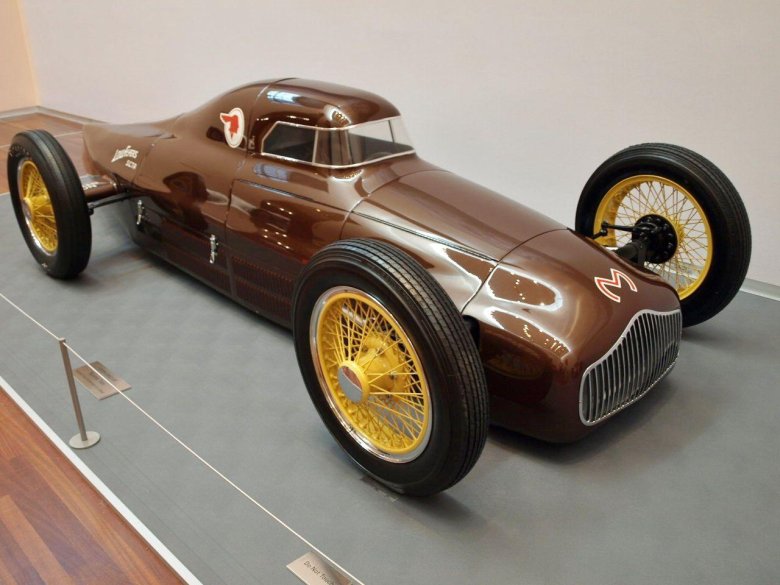 Автомобиль крутой