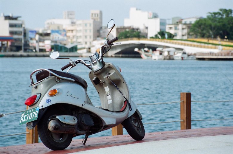 Скутер мопед