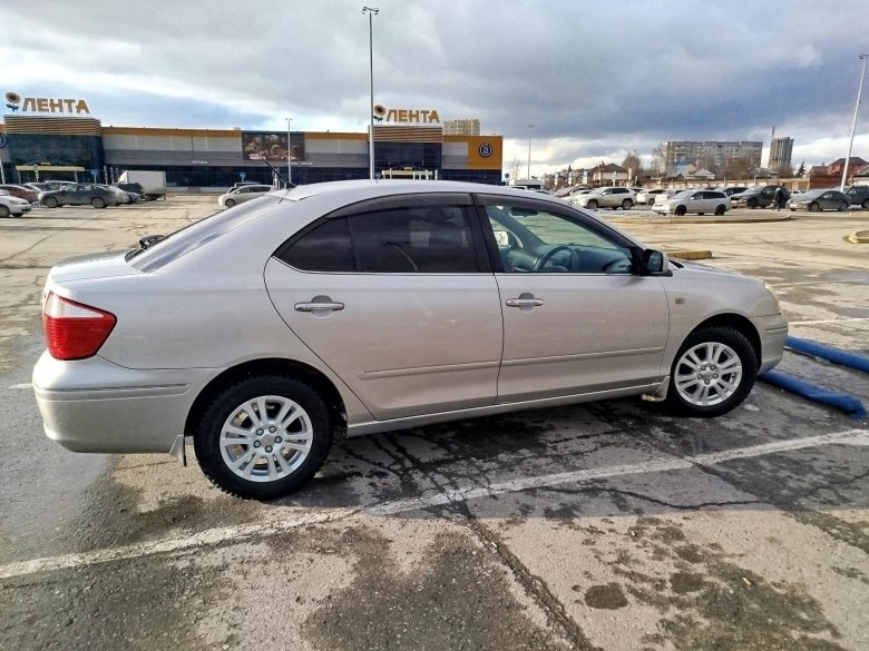 Тойота премио 2002