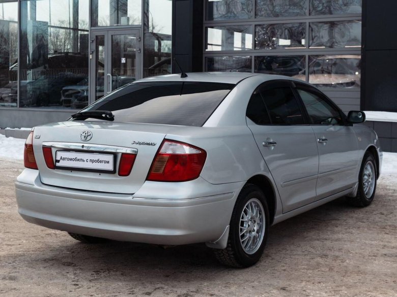 Тойота премио 2005 года