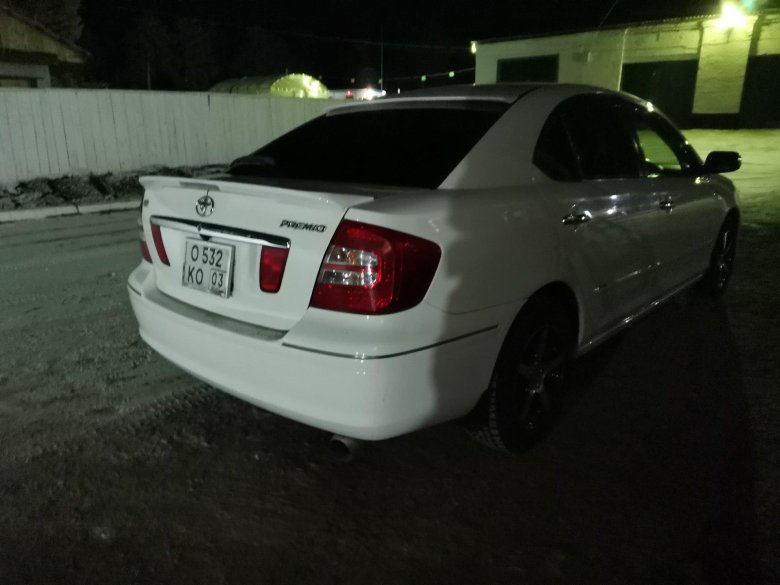 Тойота премио 2003
