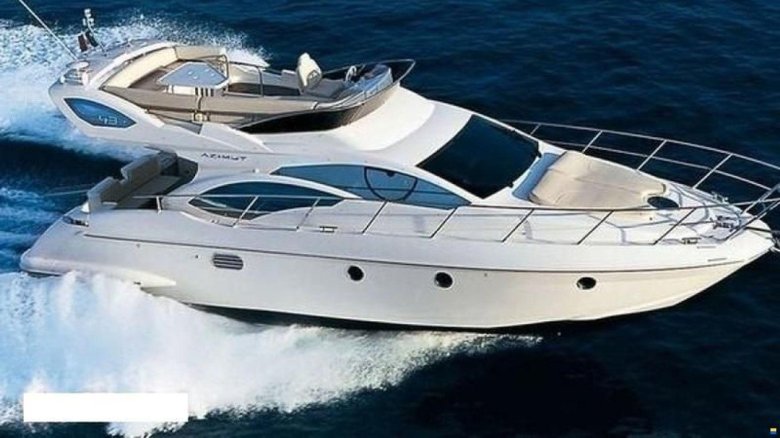 Azimut 43 яхта