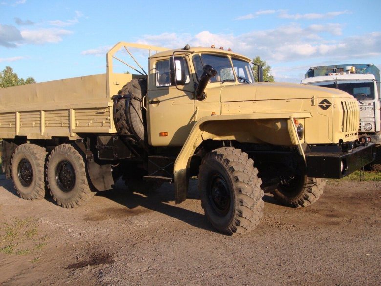 Урал 4320 бортовой грузовик