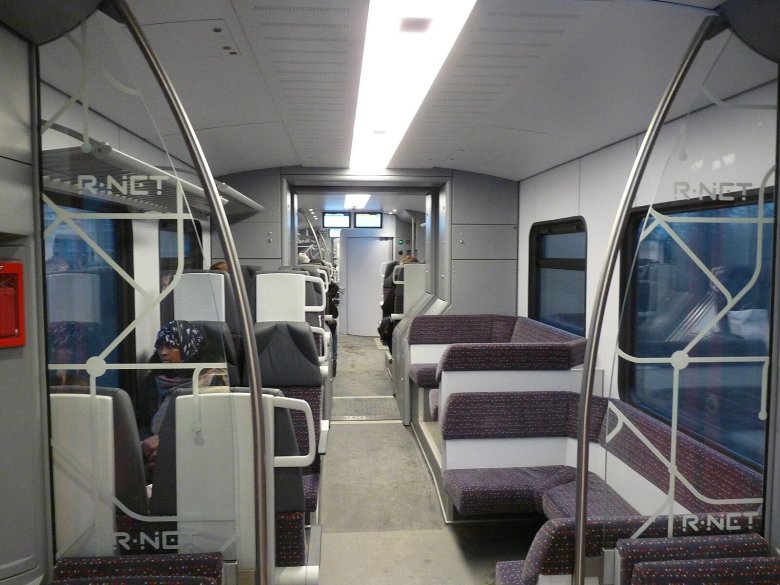 Салон поезда