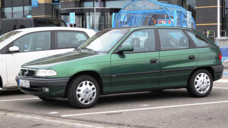 Опель астра f седан 1998