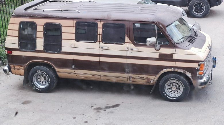 Dodge ram van 250