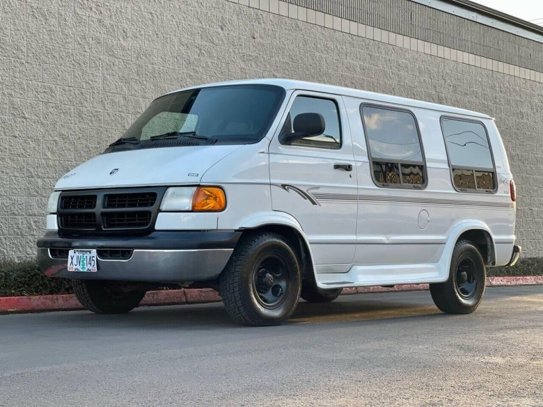 Dodge ram van 2000