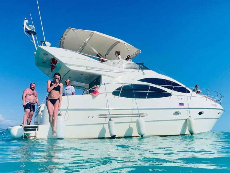 Яхта в сочи