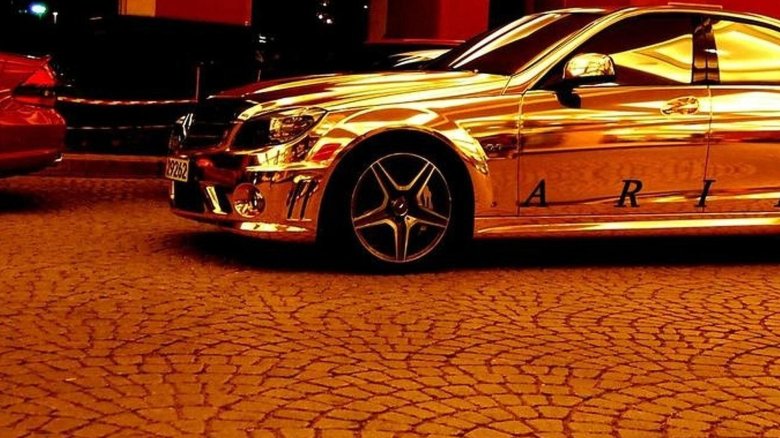 Золотой мерседес c63 2022