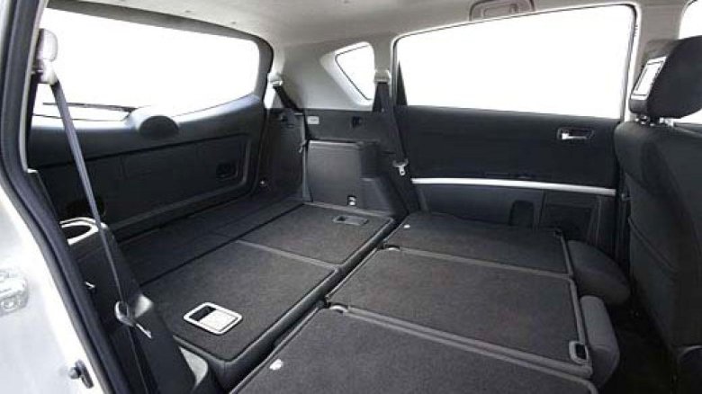 Тойота королла версо 2006 салон