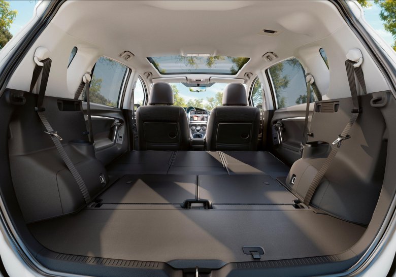 Тойота версо 2012 салон багажник